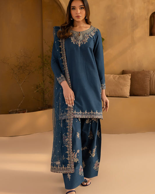Zinc Belle Embroidered 3pc fabric Lawn ￼